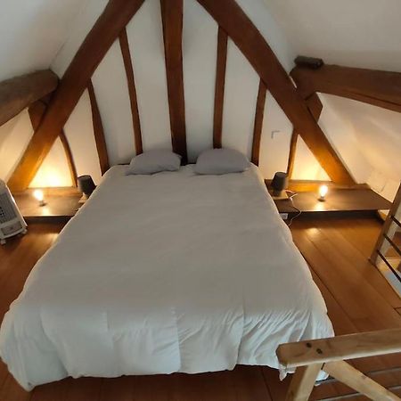 فيلا Le Ptit Loft Brechamps المظهر الخارجي الصورة